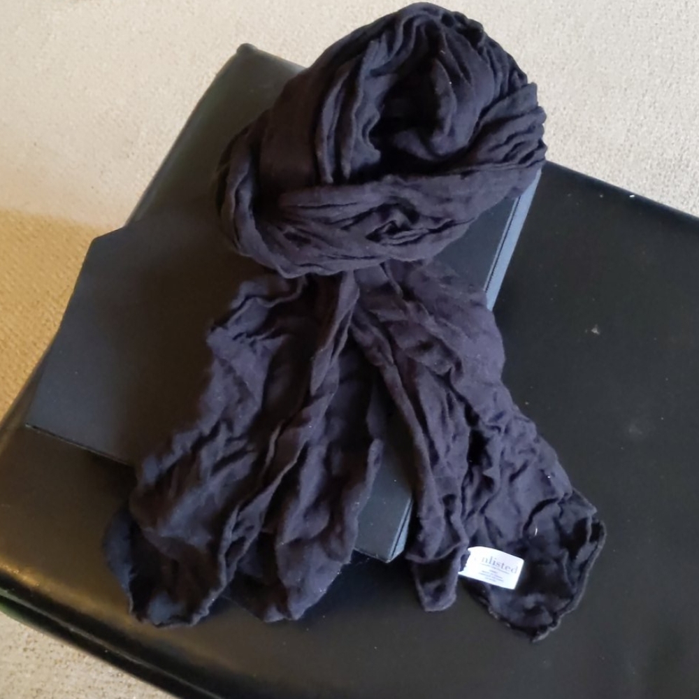 Free Add On! black light weight scarf